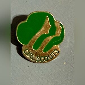 Girl Scouts Green & Gold Enamel Brooch Pin